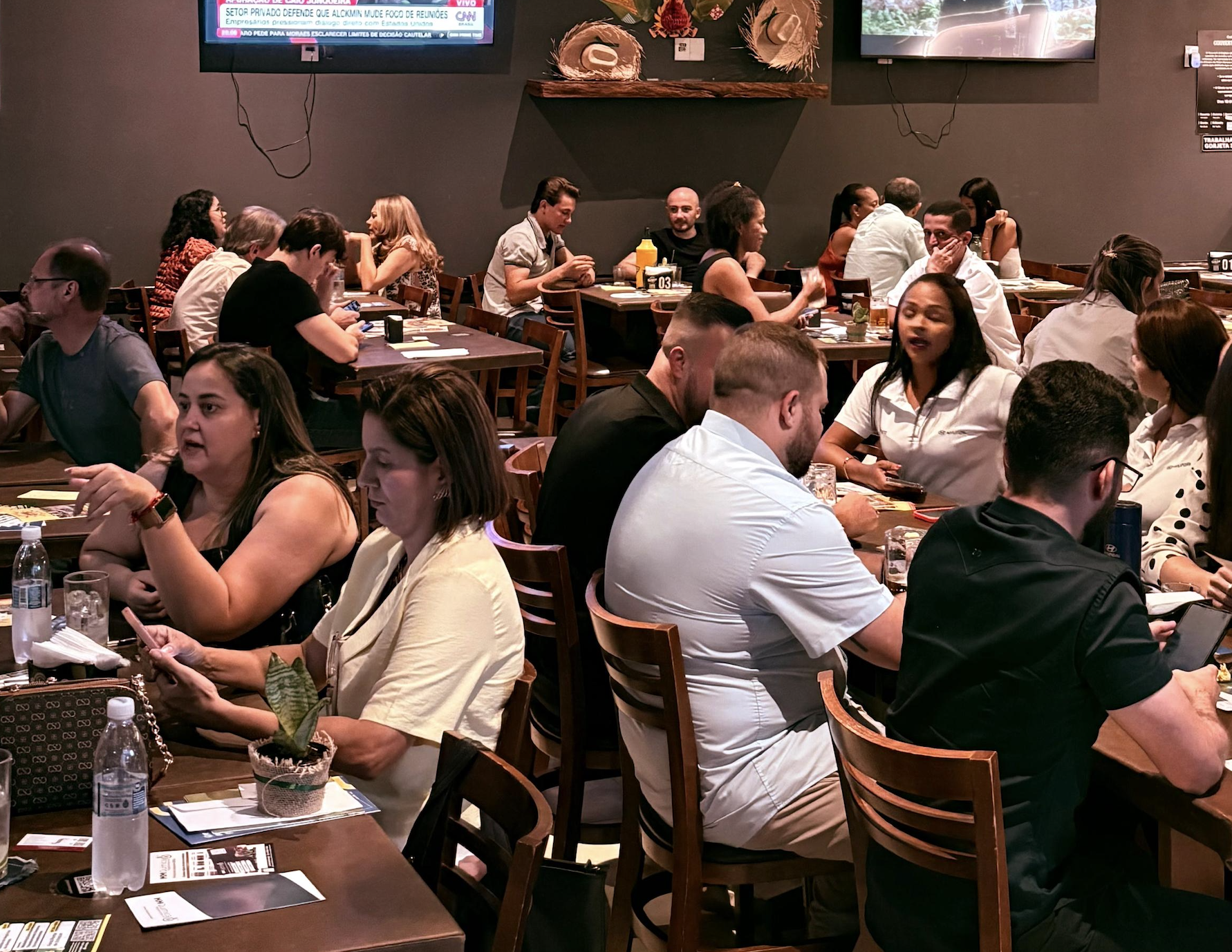 HAPPY HOUR EMPRESARIAL